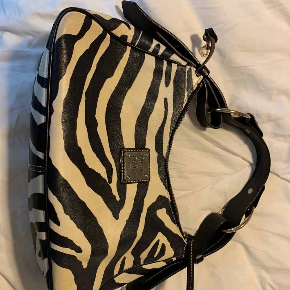 Dooney & Bourke Zebra 🦓 Purse 👛